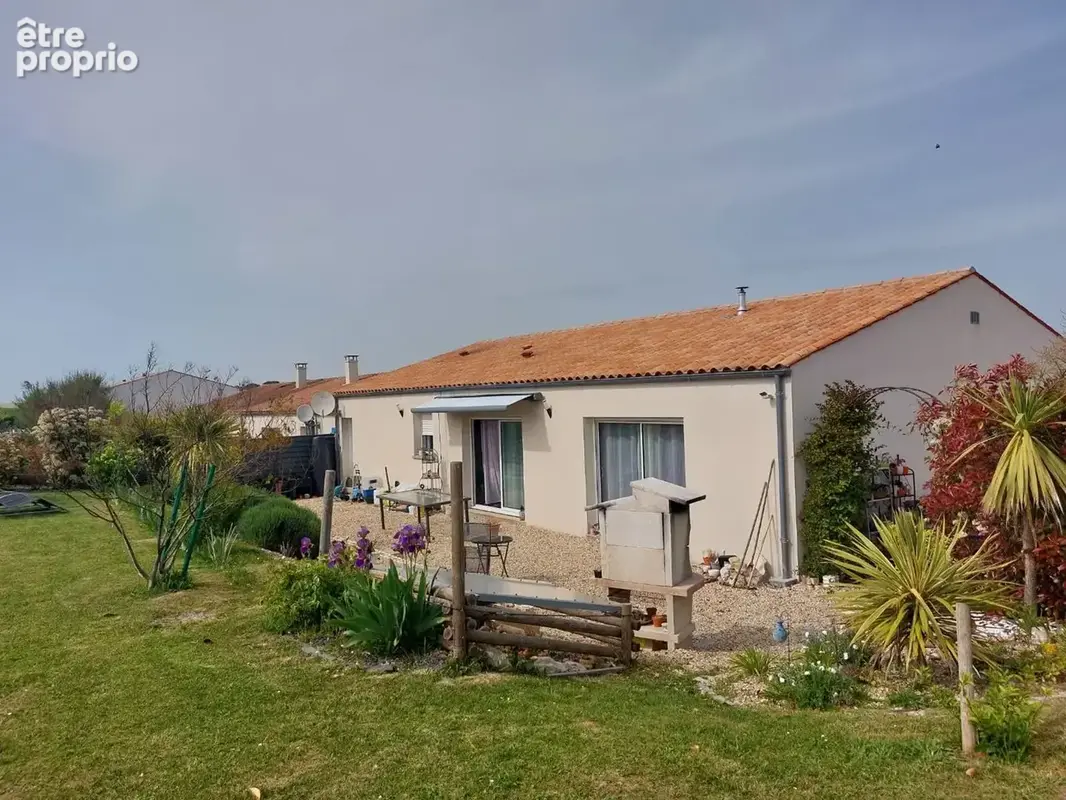 Maison à ARCES