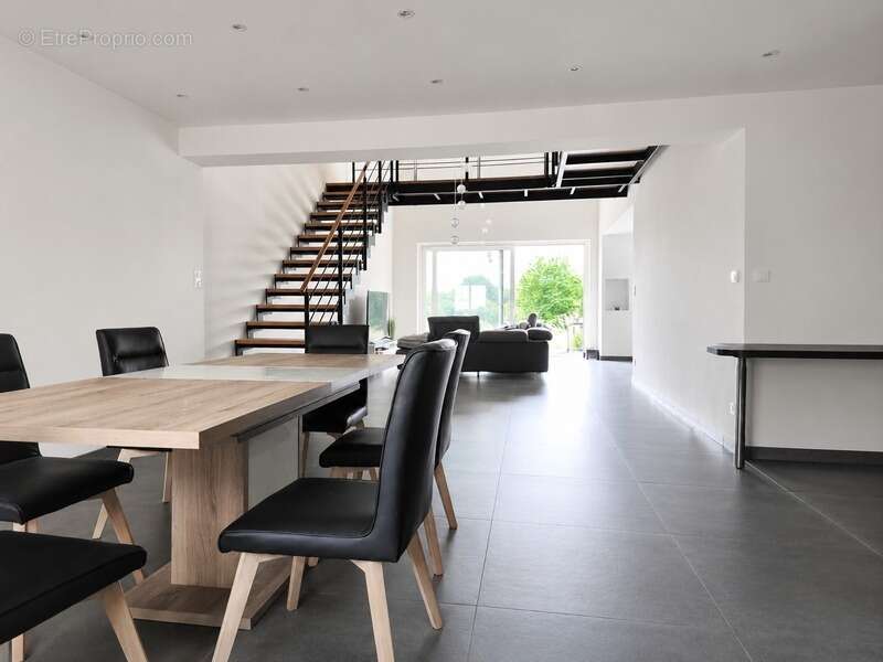 Maison à vendre 160 m2  UGNY (54) - photo 2