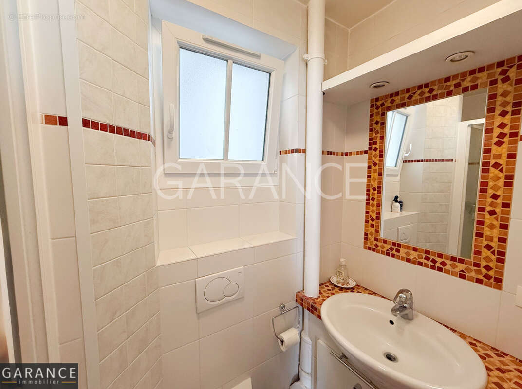 Appartement à PARIS-14E