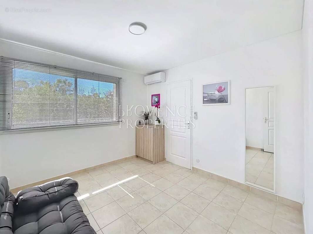 Maison à FLASSANS-SUR-ISSOLE