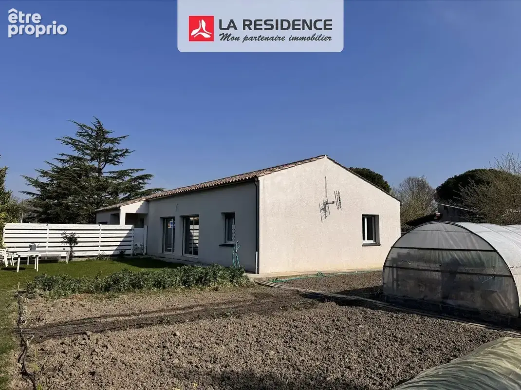 Maison 130 m² à Villeneuve-La-Comptal  - photo 2