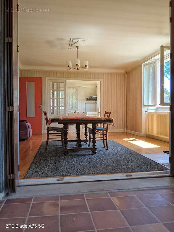 Maison à IS-EN-BASSIGNY