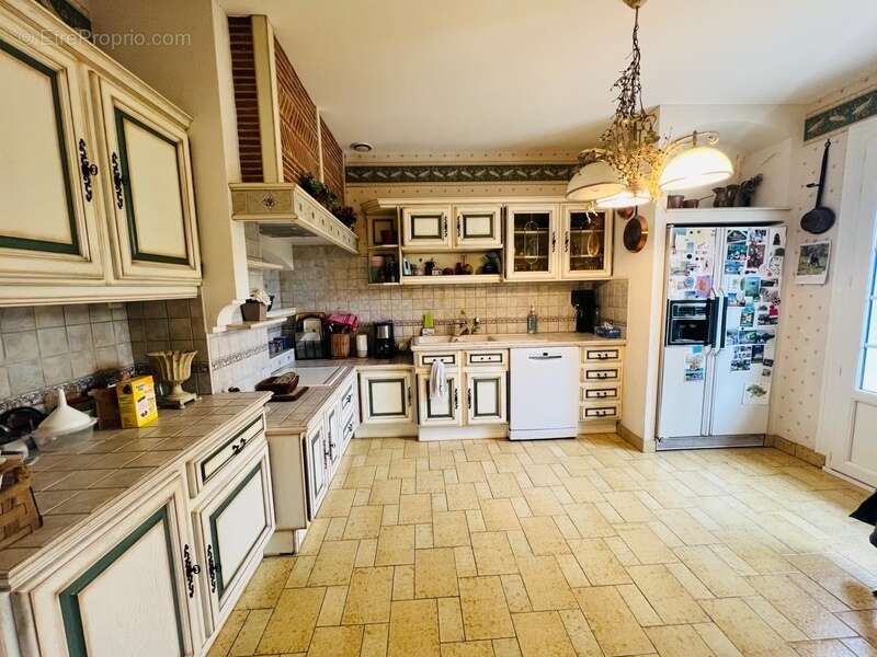 Maison 153m² - 5 chambres -sous sol - Jardin - Châtellerault - photo 4