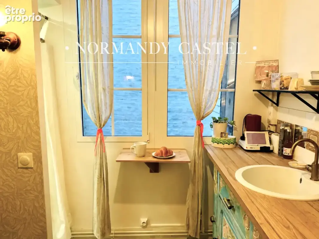 Hyper centre - chambre rénovée avec douche privative - photo 2