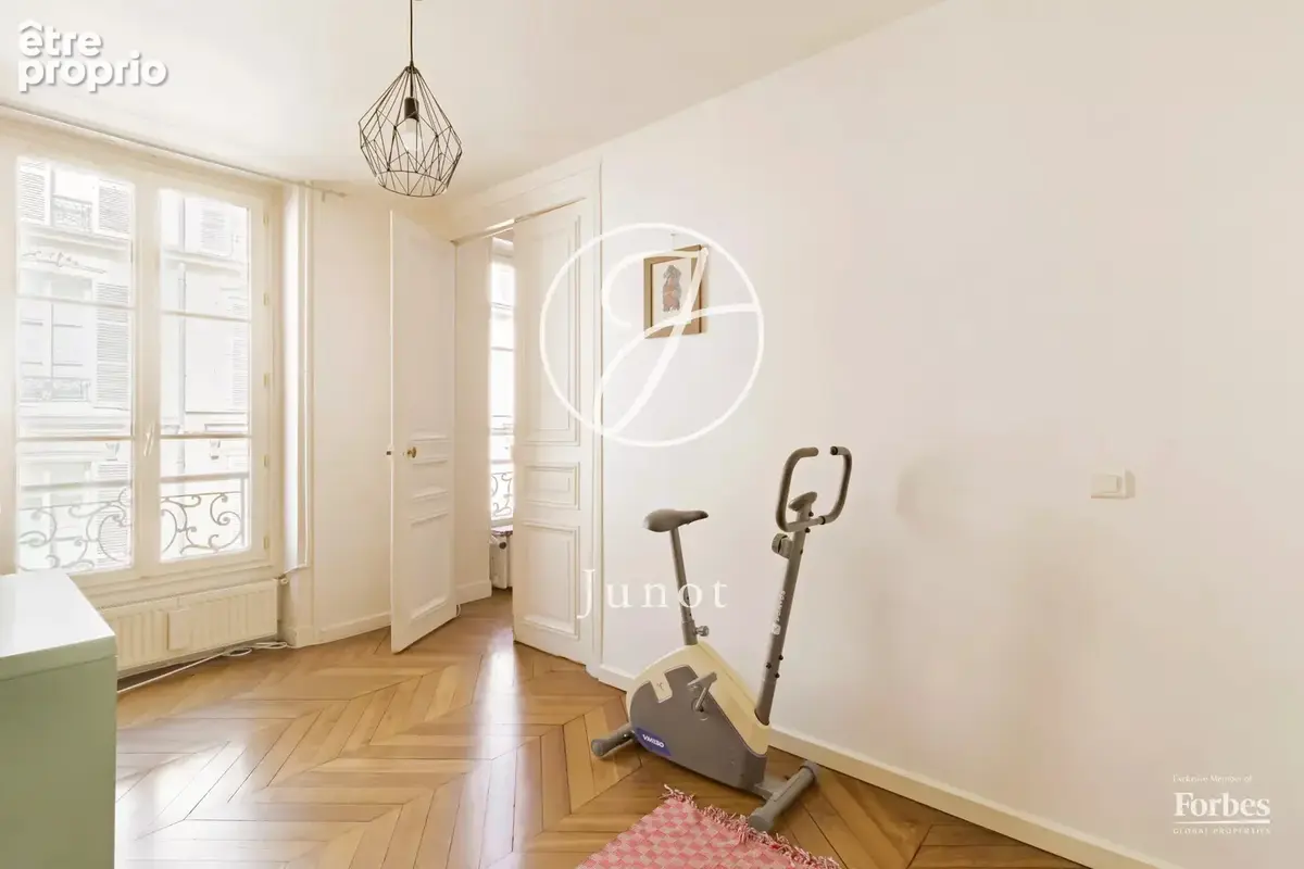 Paris 9e – QUARTIER PIGALLE / SAINT-GEORGES / RUE DE DOUAI – Appartement – 5 pièces – 132,41m² Carrez – 4 chambres – Ascenseur – - photo 17