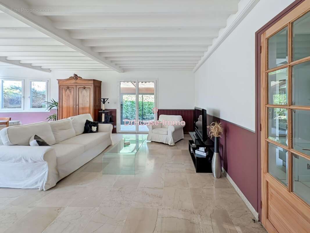 Maison à MESSIMY-SUR-SAONE