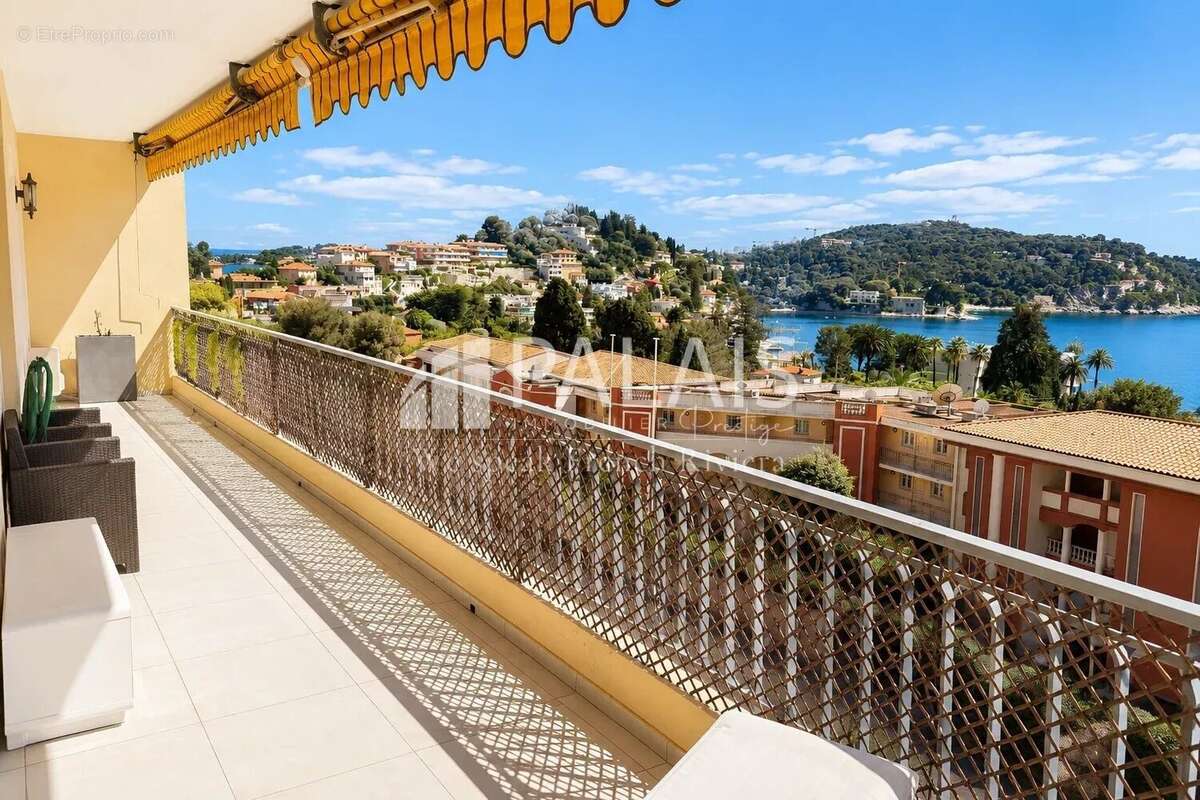 Appartement à VILLEFRANCHE-SUR-MER
