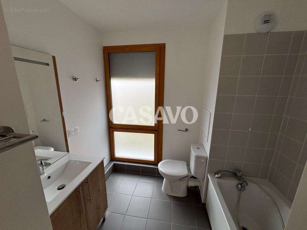 Appartement à L&#039;ILE-SAINT-DENIS