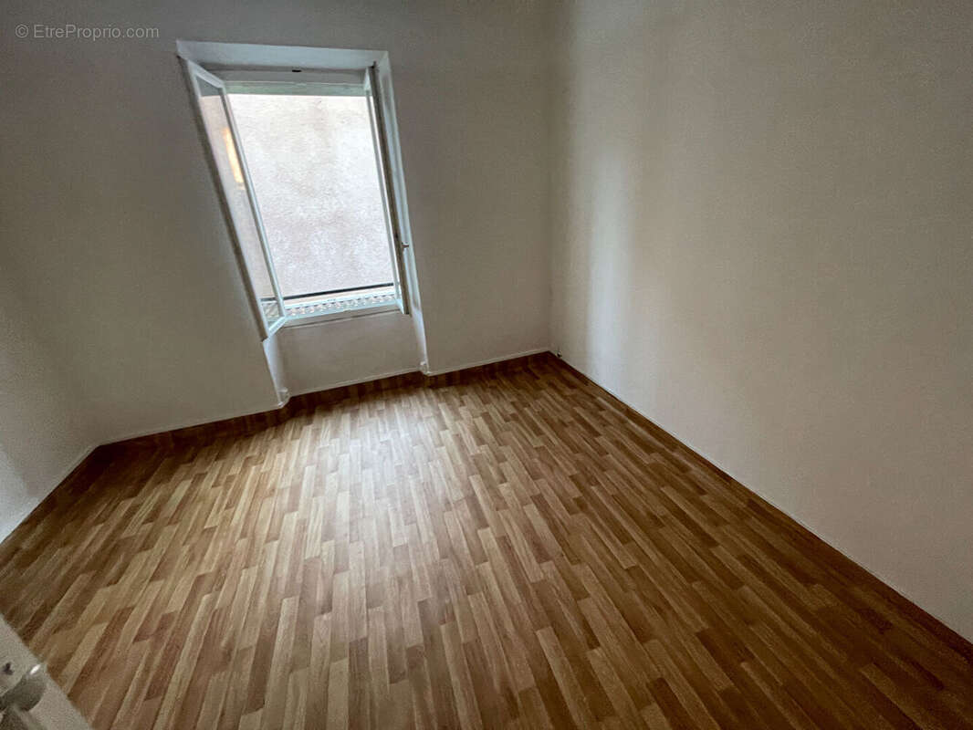 Appartement à CUERS