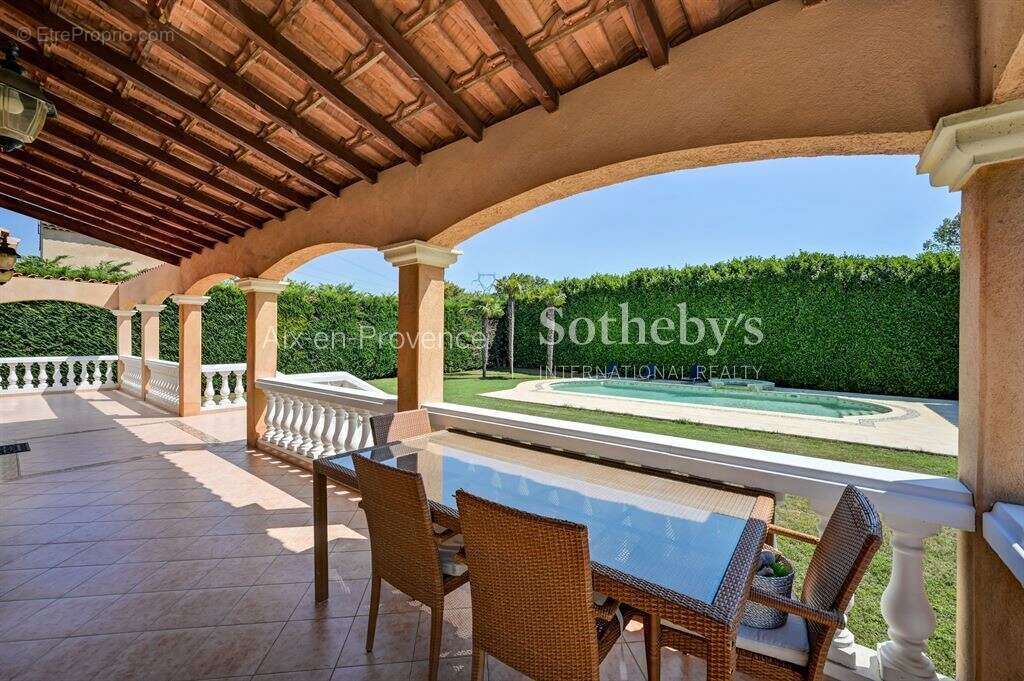 Maison à BOUC-BEL-AIR