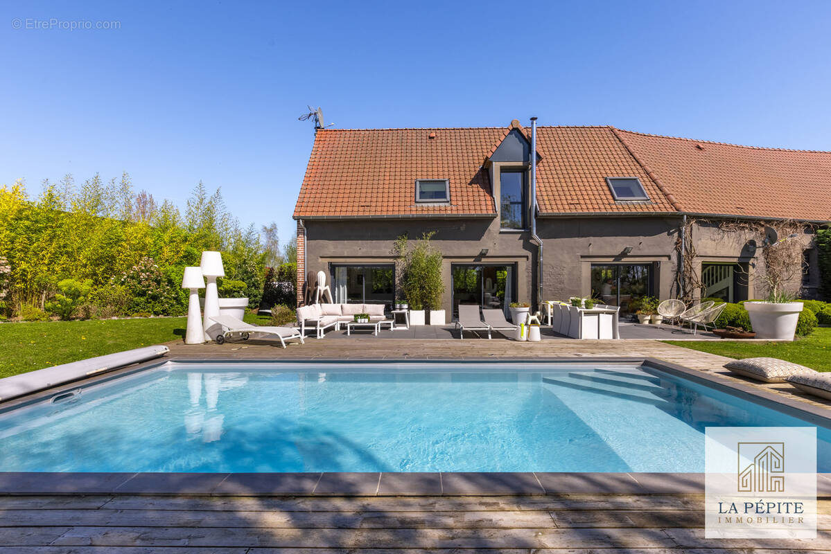 Maison à COUTICHES
