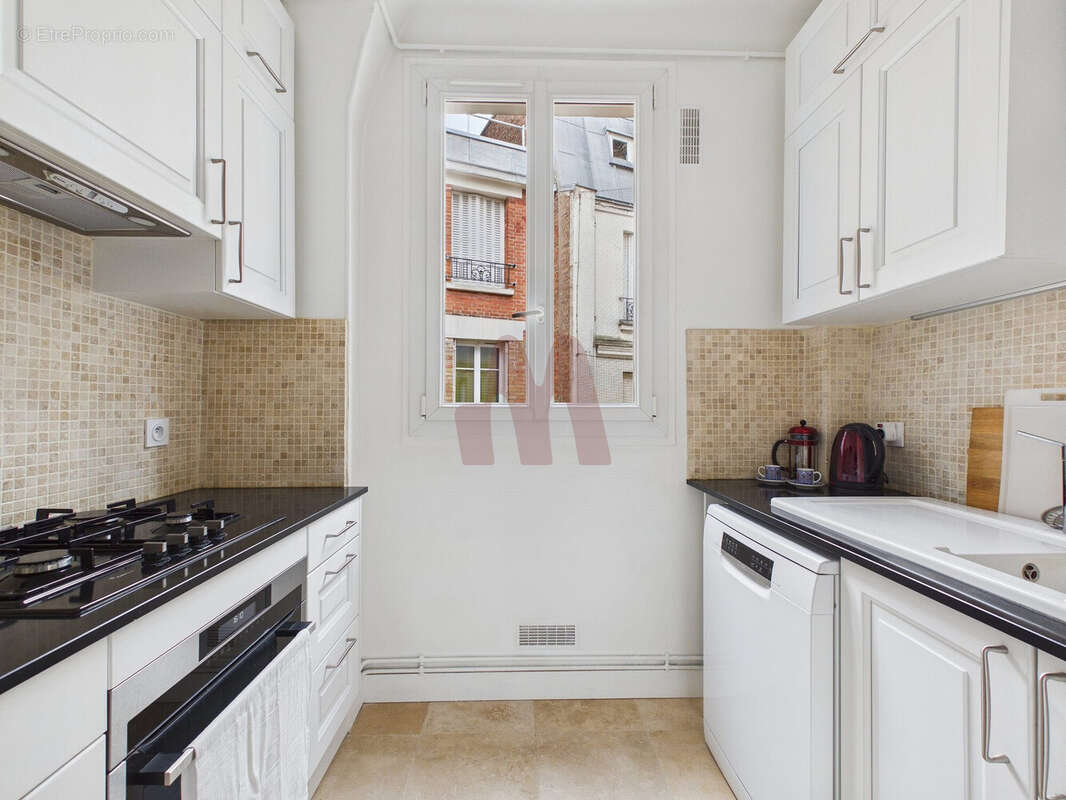 Appartement à PARIS-12E