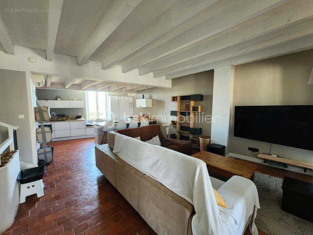 Appartement à CADENET