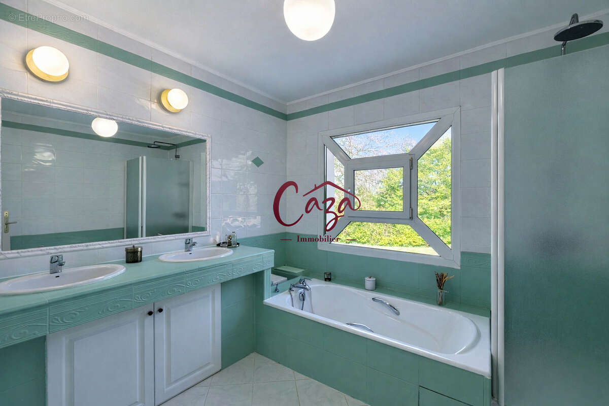 Maison à SALLEBOEUF