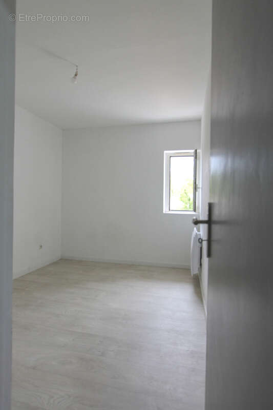 Appartement à PEYNIER