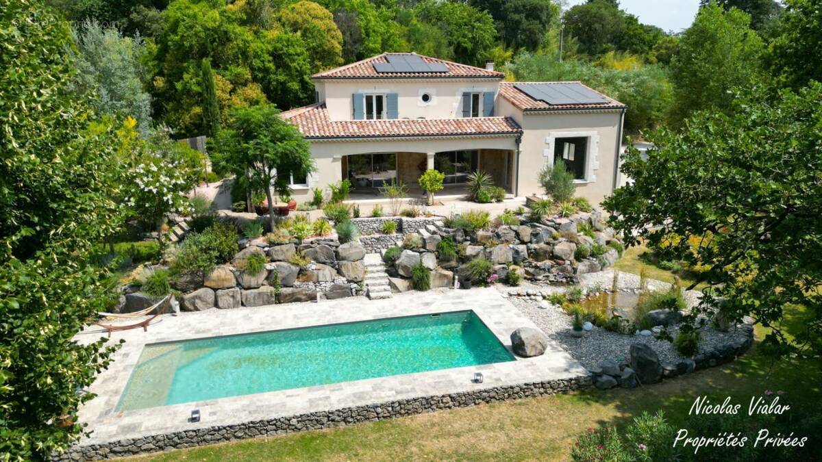 Maison à MONTELIMAR