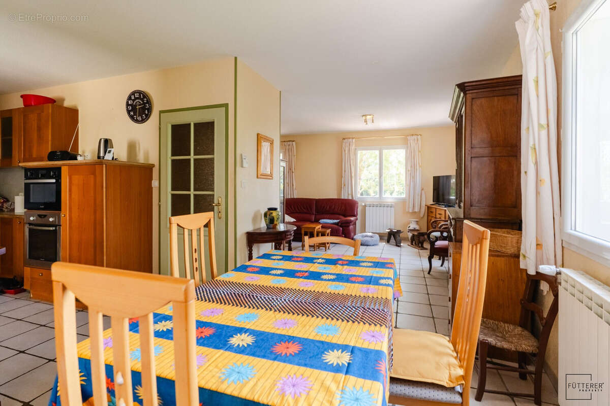 Maison 168 m² à Salles-D'aude  - photo 7