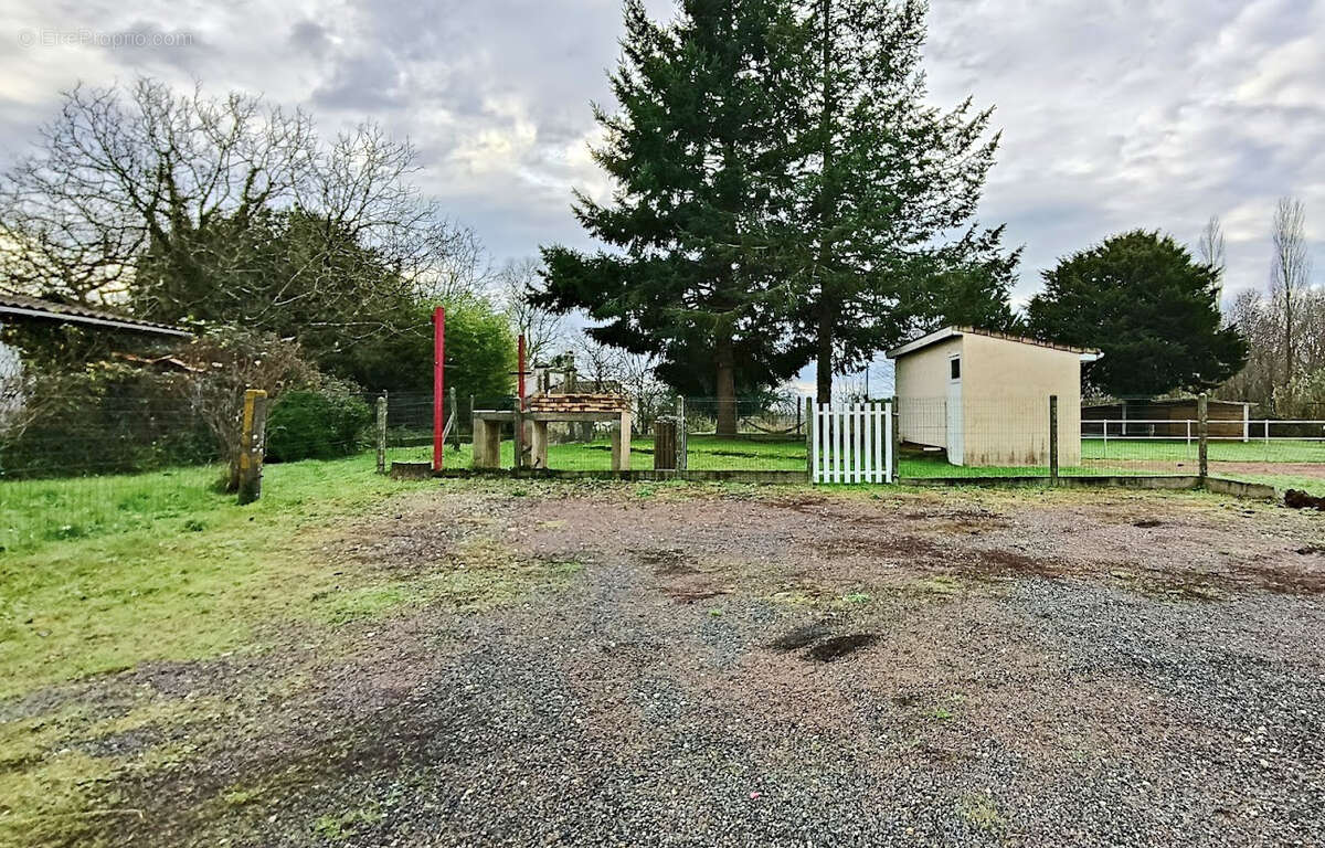 Maison à SAINT-CIERS-SUR-GIRONDE