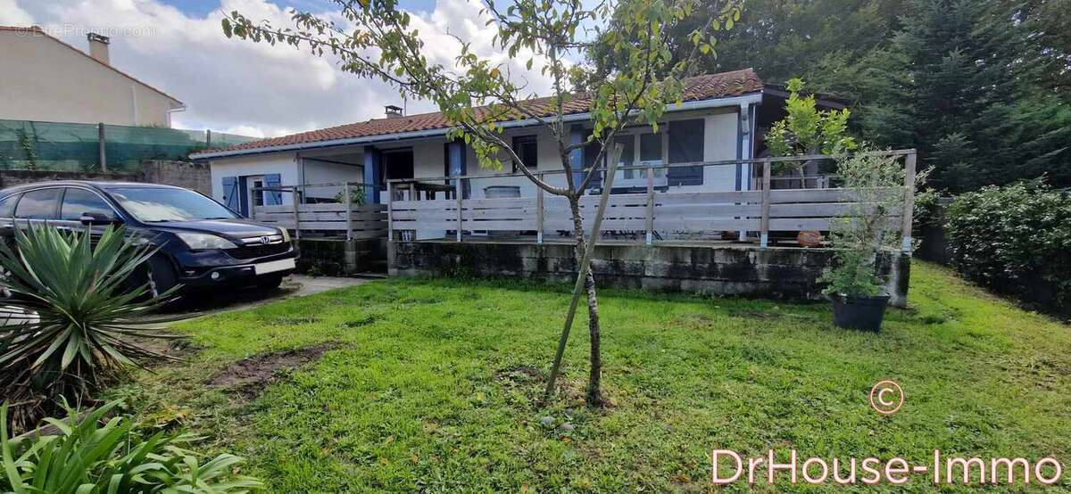 Maison à SAINT-CAPRAIS-DE-BORDEAUX