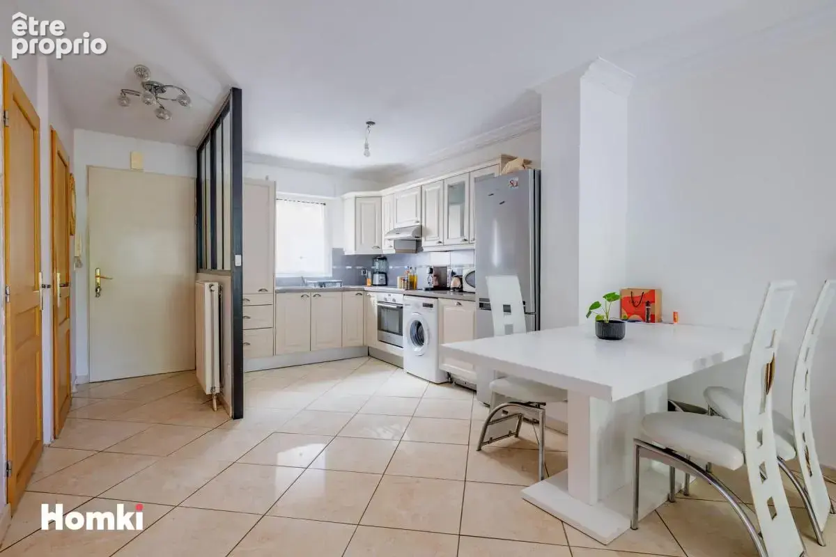 Villeurbanne – Duplex esprit maison avec terrasse, jardin et garage - photo 7