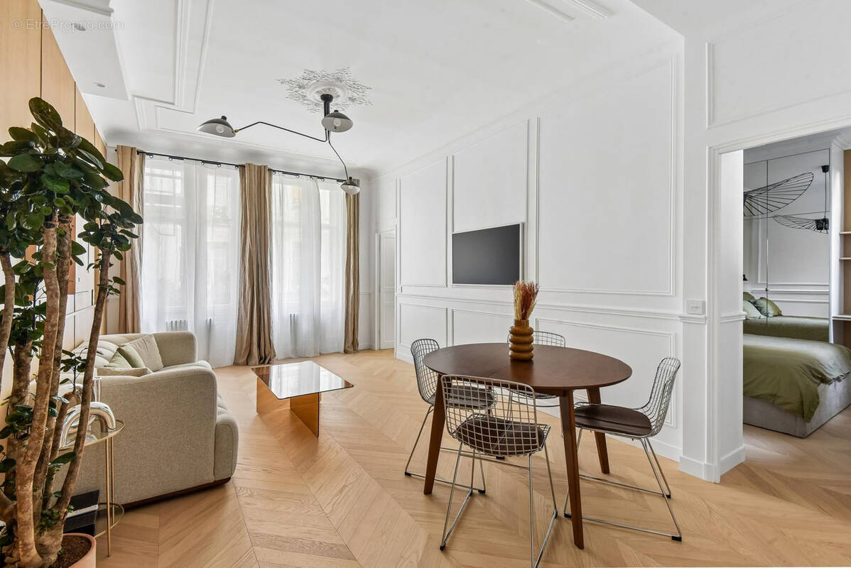 Appartement à PARIS-6E