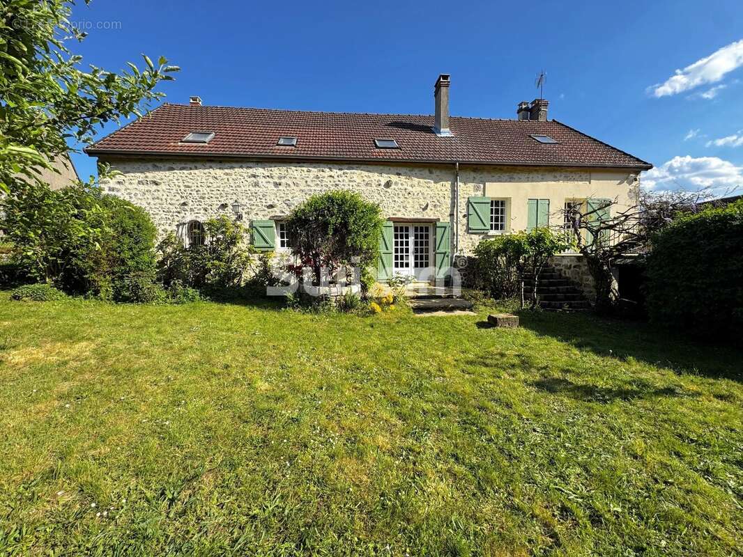 Maison à SAINT-GERMAIN-DES-CHAMPS