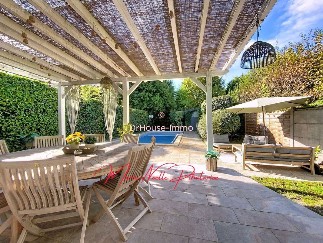 Maison à SAINT-MEDARD-EN-JALLES