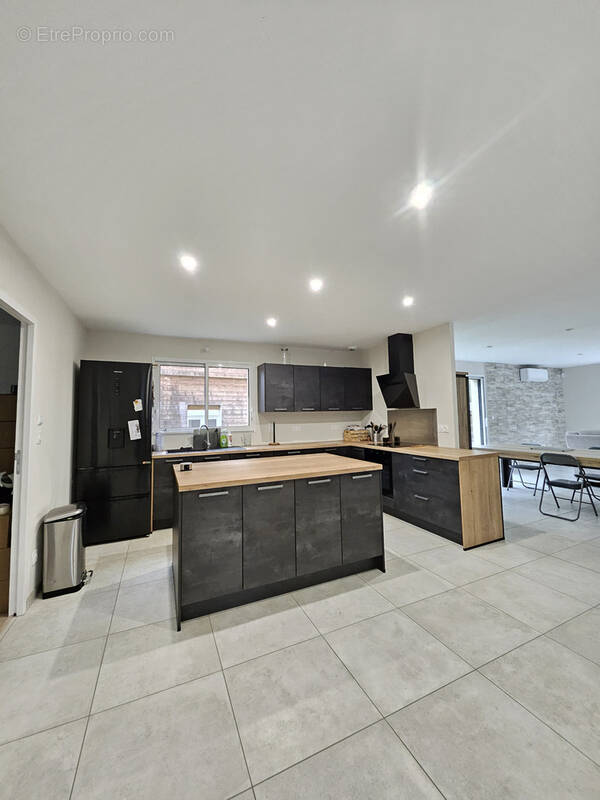 Maison à HALLOY-LES-PERNOIS