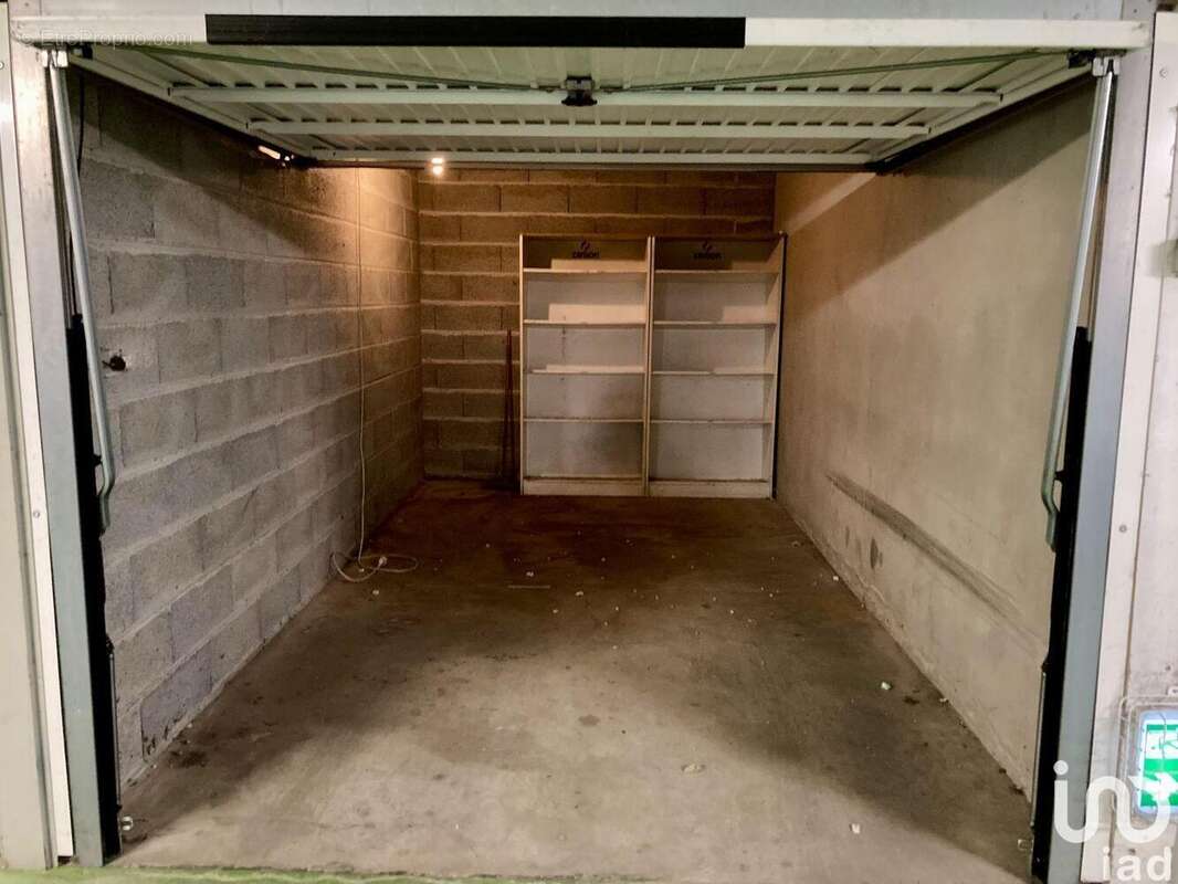 Photo 3 - Parking à SAINT-MALO