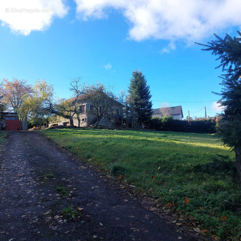 Maison à SAINT-AGREVE