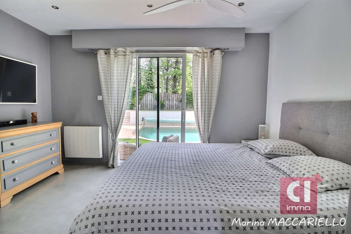 Maison à FORCALQUEIRET