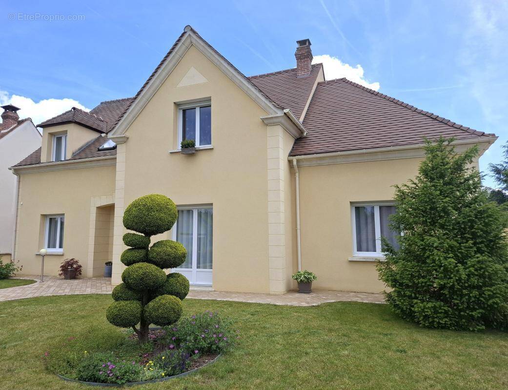 Maison à TRACY-LE-MONT