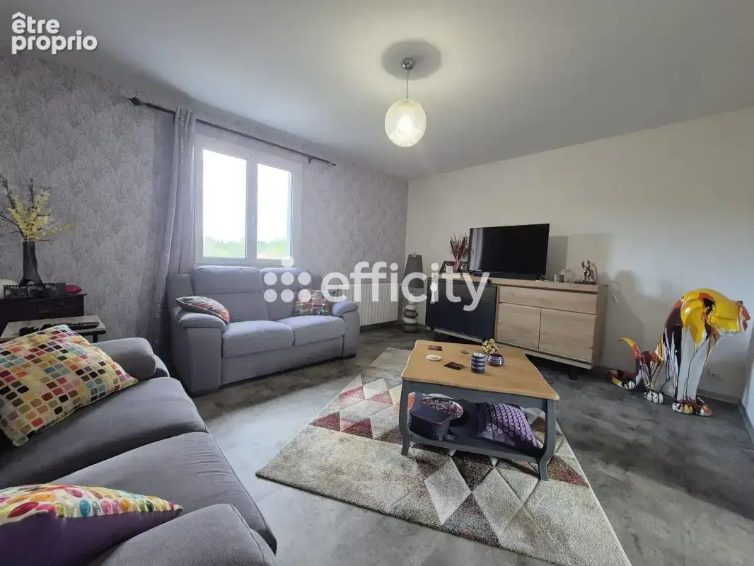 Maison 220 m² à Saint-Mathieu  - photo 3