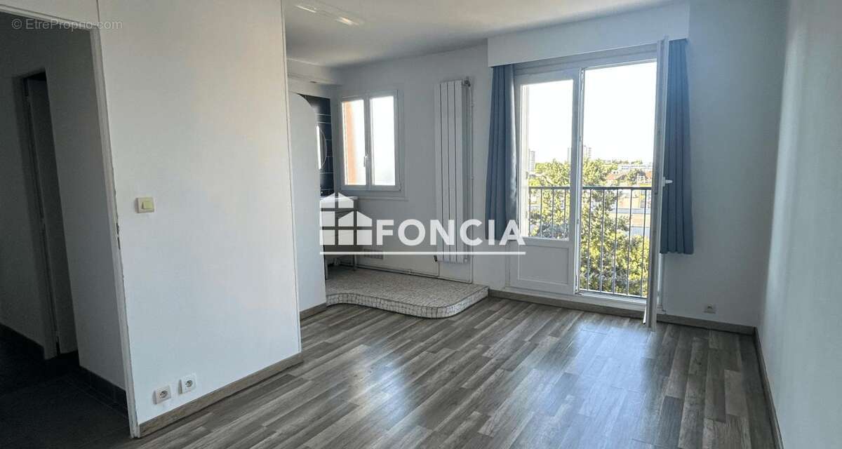 Appartement à LUCE