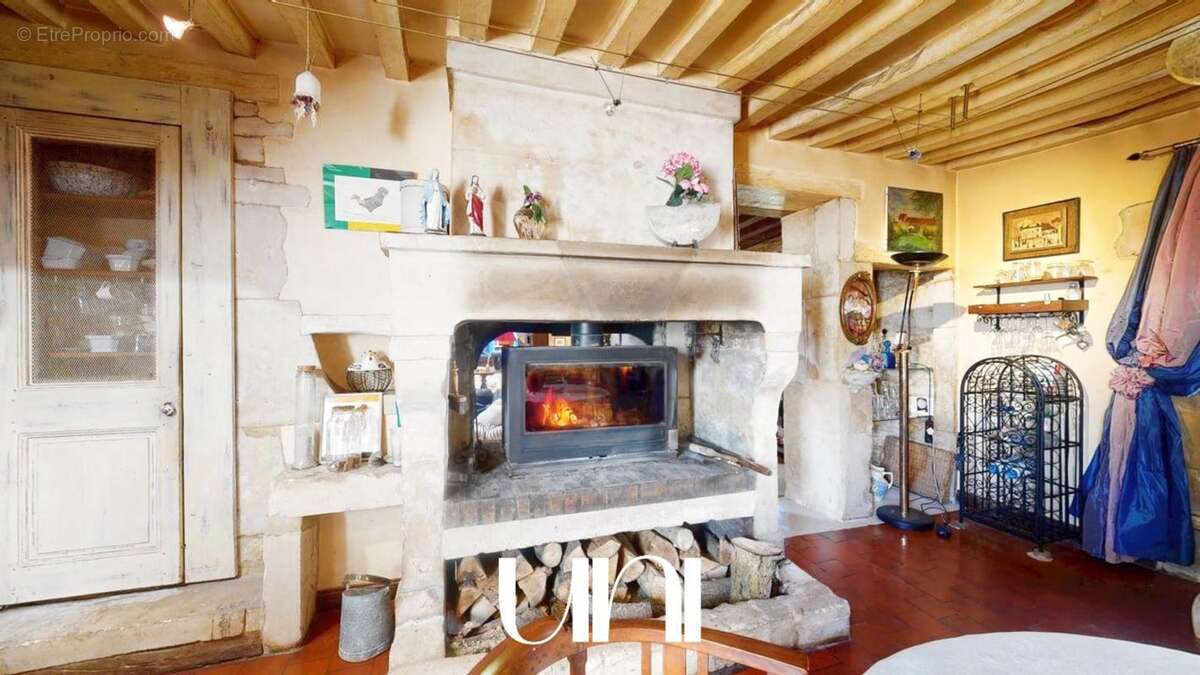Maison 373 m² à Airan  - photo 9