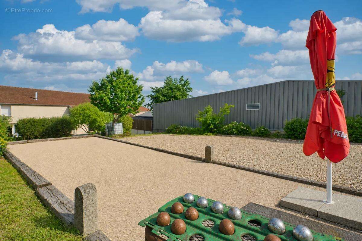 Maison de 7 pièces de 245 m² située à Ochey - photo 9