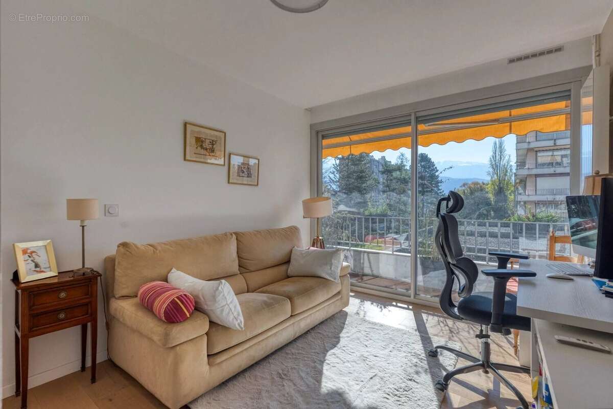 Appartement à MEYLAN