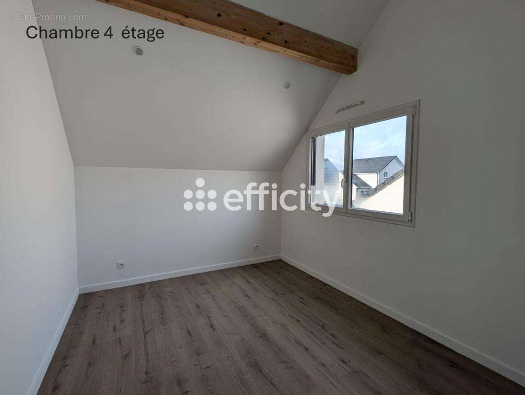 Maison à NORGES-LA-VILLE