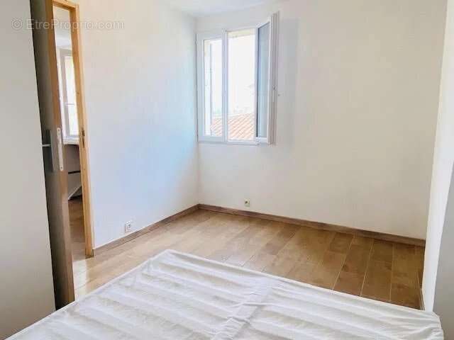 Appartement à MARSEILLE-6E