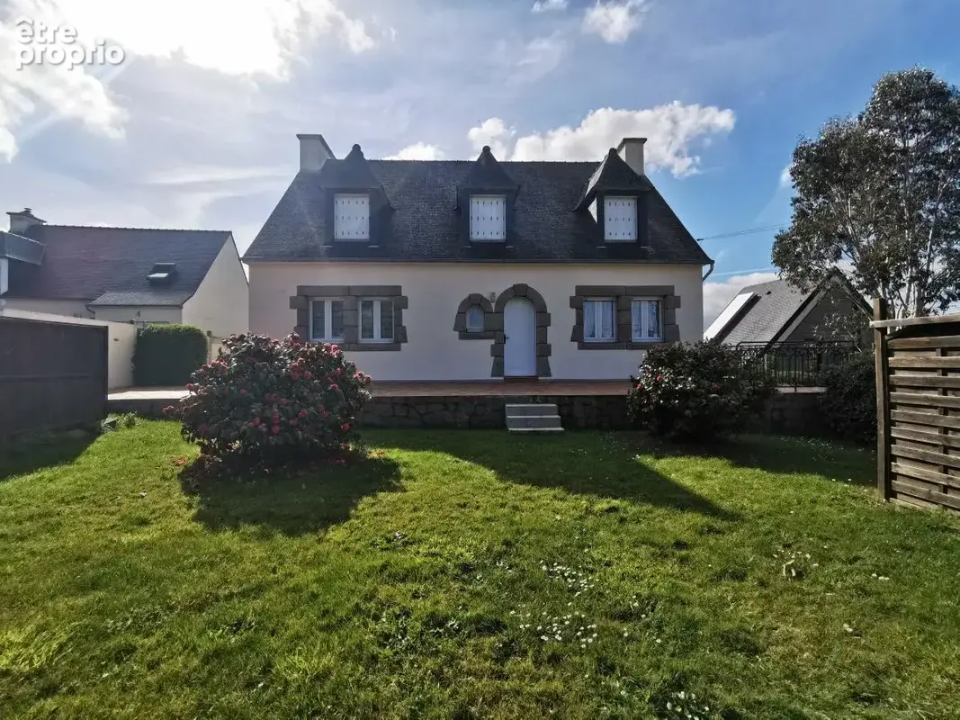 Maison 136 m² à La Roche-Derrien  - photo 2