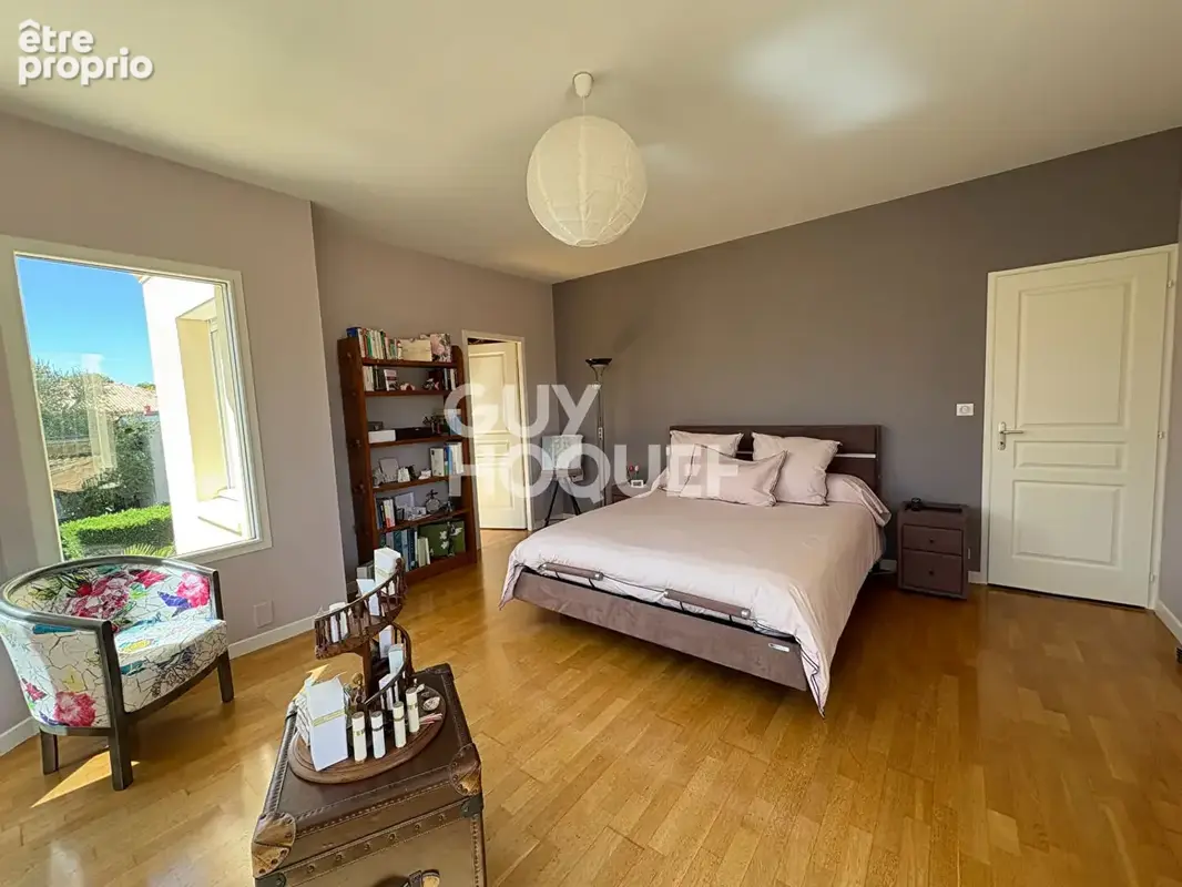 Propriété familiale de 225 m² avec piscine et garage - photo 11