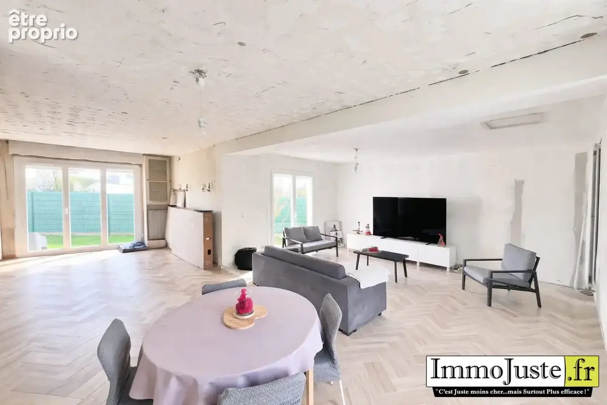 Maison 6 pièces 147 m² à vendre à Maurepas (78310) - photo 2