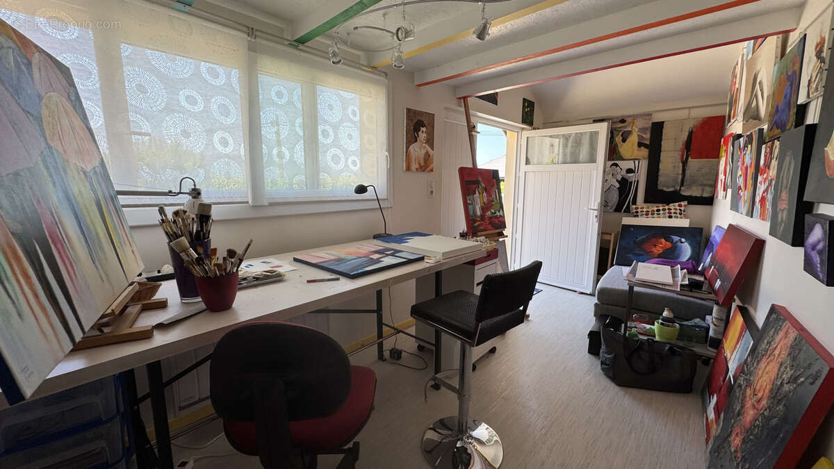 Maison à PUGNY-CHATENOD