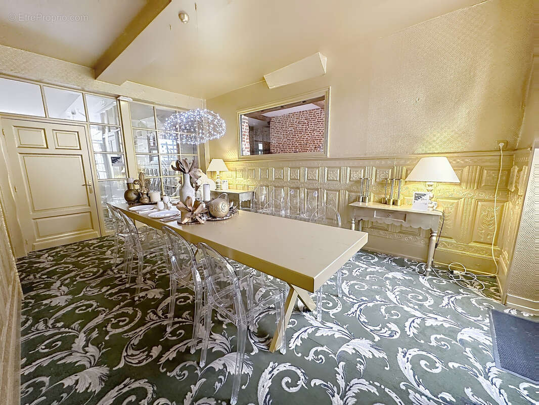 Hôtel particulier situé dans le centre d’Hesdin composé d’un ensemble immobilier d’environ 500 m2 habitable - photo 10