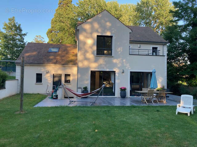 Maison à CRESPIERES