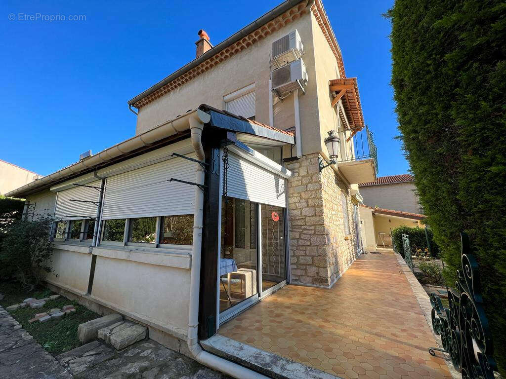 Maison à BAGNOLS-SUR-CEZE