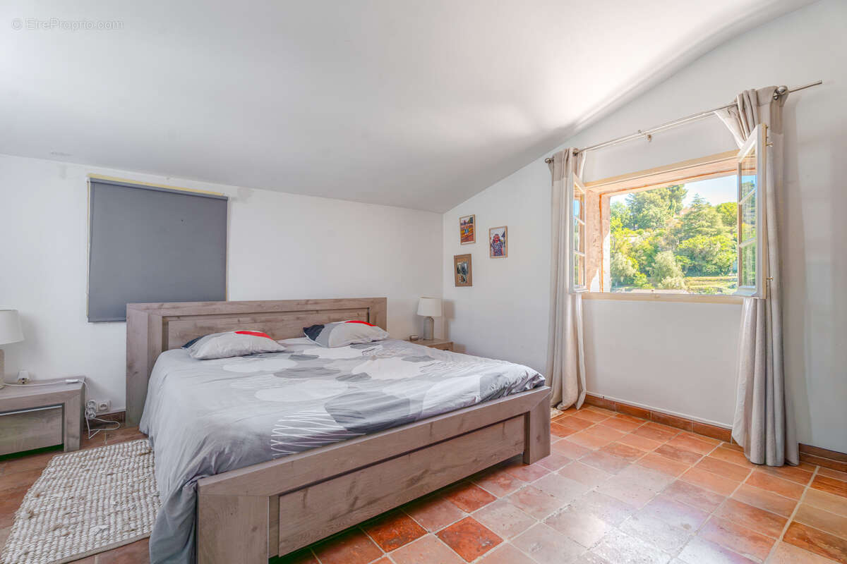 Maison à MOUGINS
