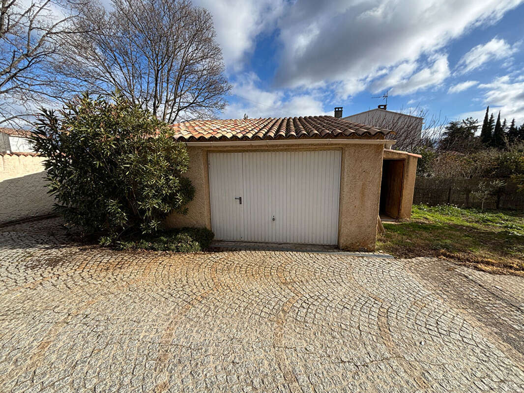 Maison à CHATEAU-ARNOUX-SAINT-AUBAN