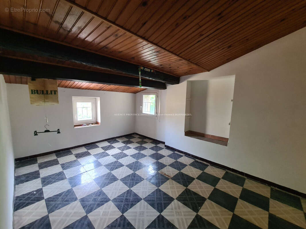 Maison 104 m² à Valreas  - photo 5
