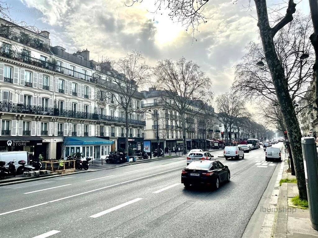 Commerce à PARIS-3E